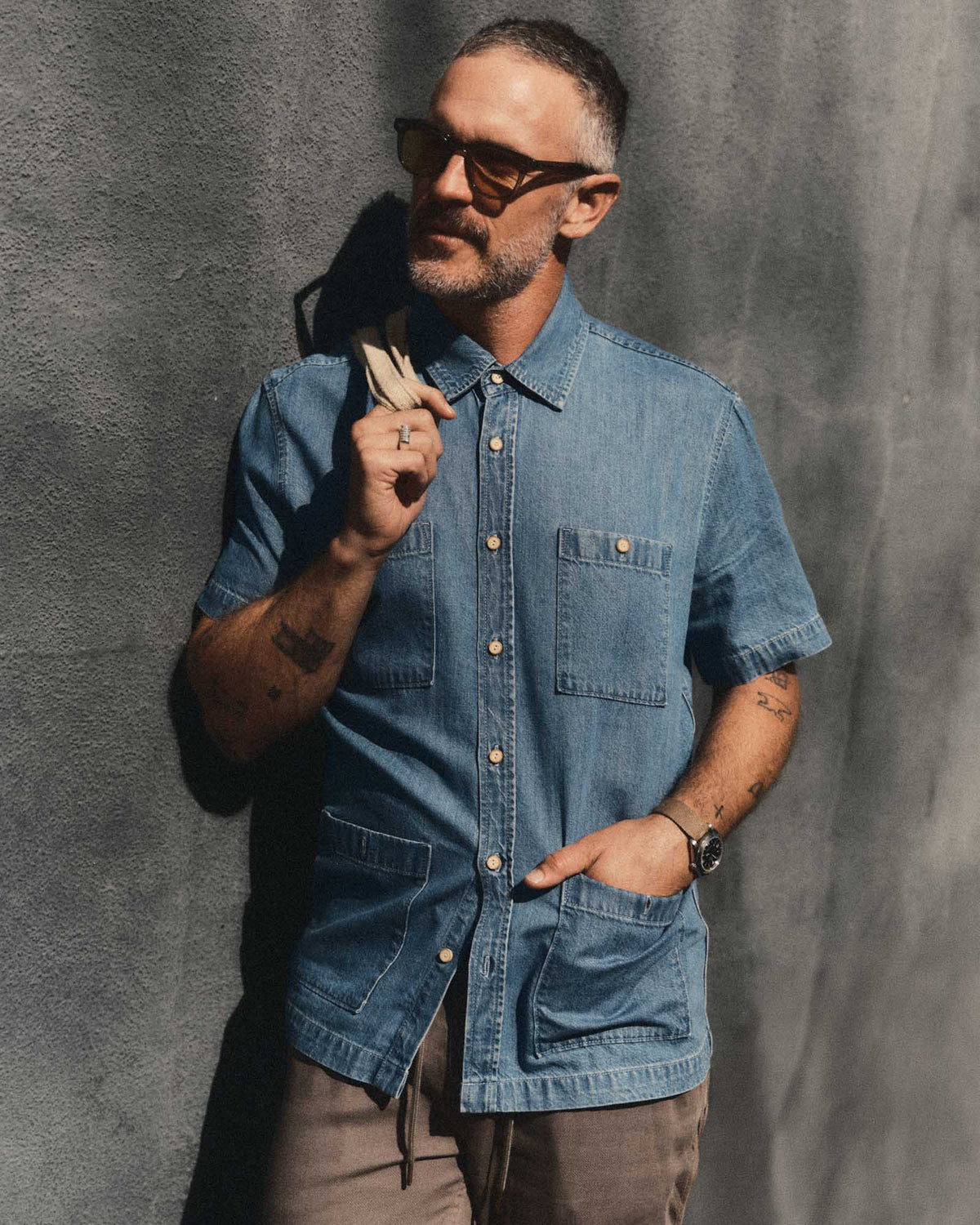 Taylor Stitch The Gulf Shirt in Washed Indigo Denim