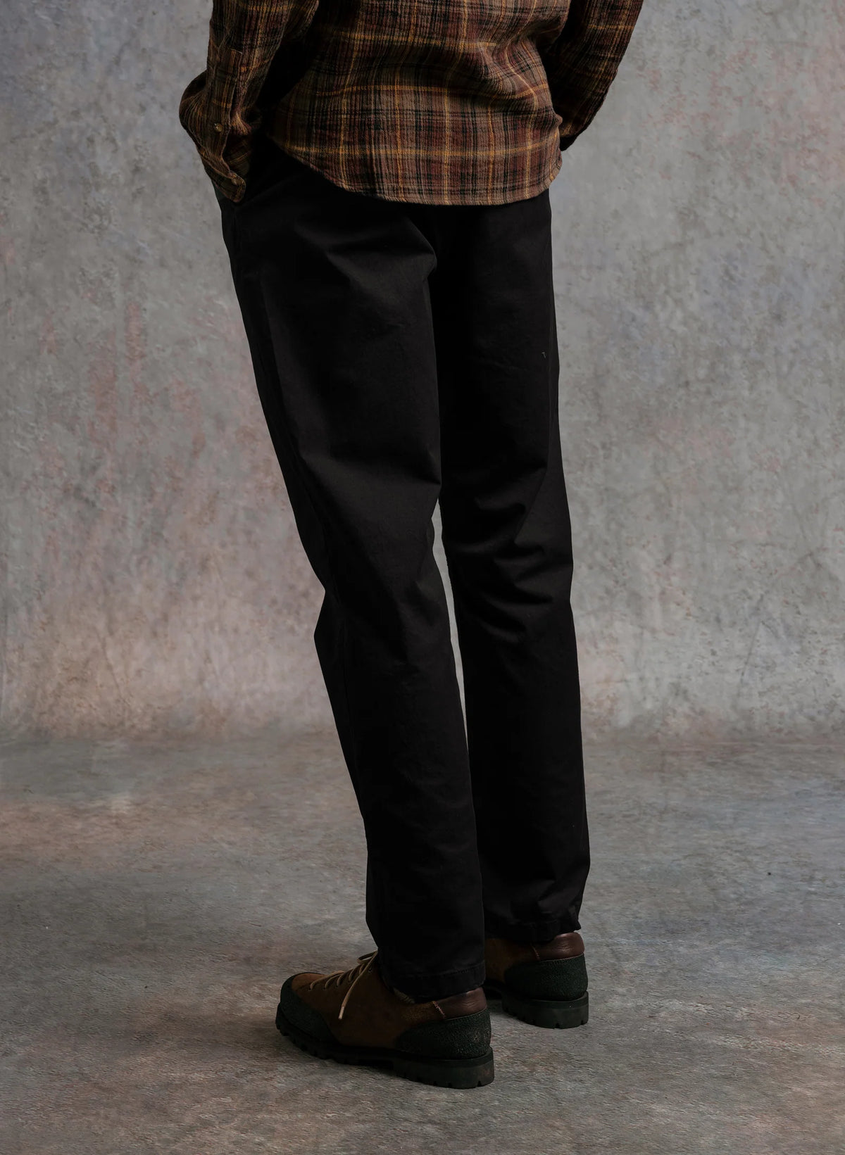 Kestin Inverness Trouser in Black Cotton Twill