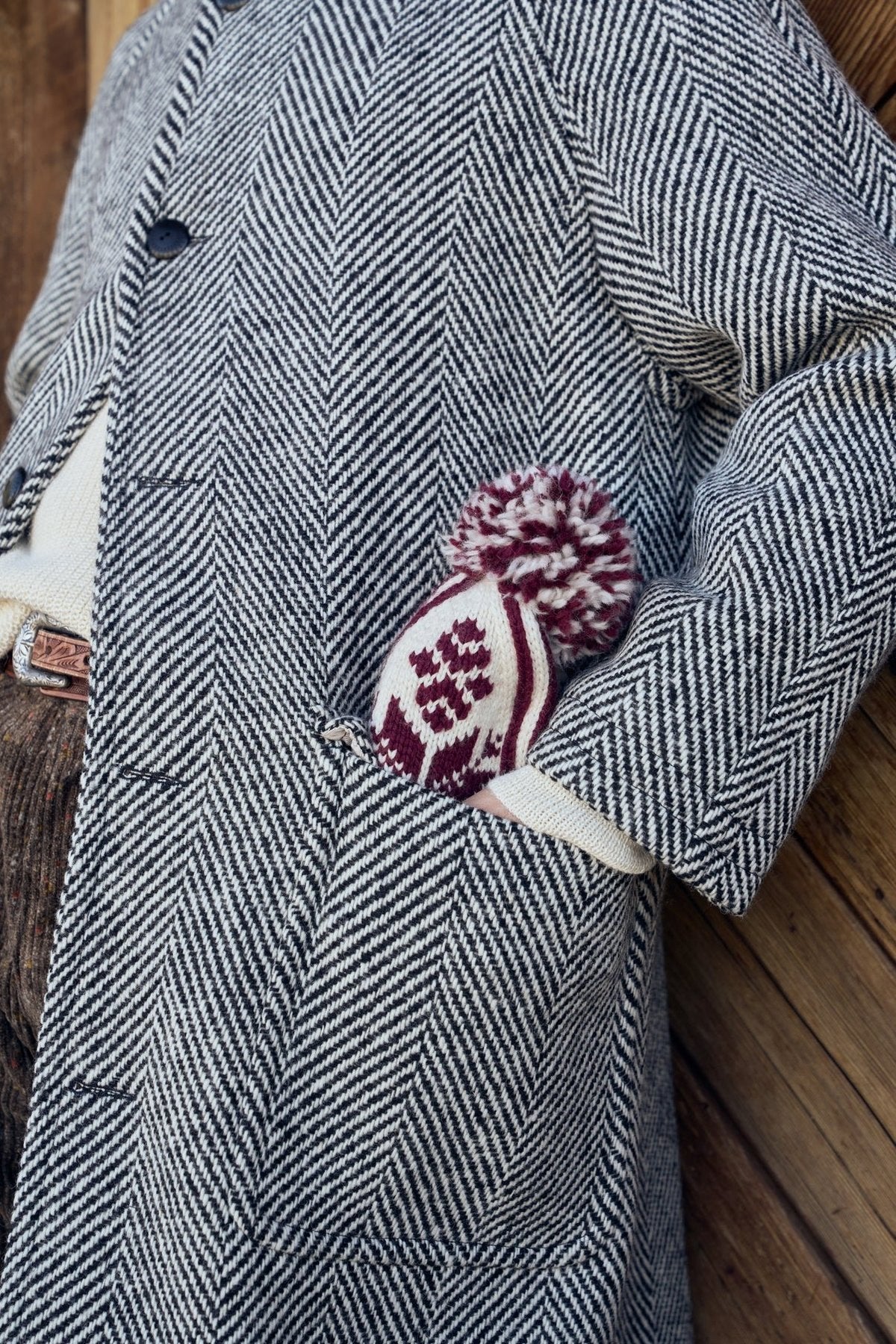 Wythe Raglan Overcoat Black Cream Herringbone