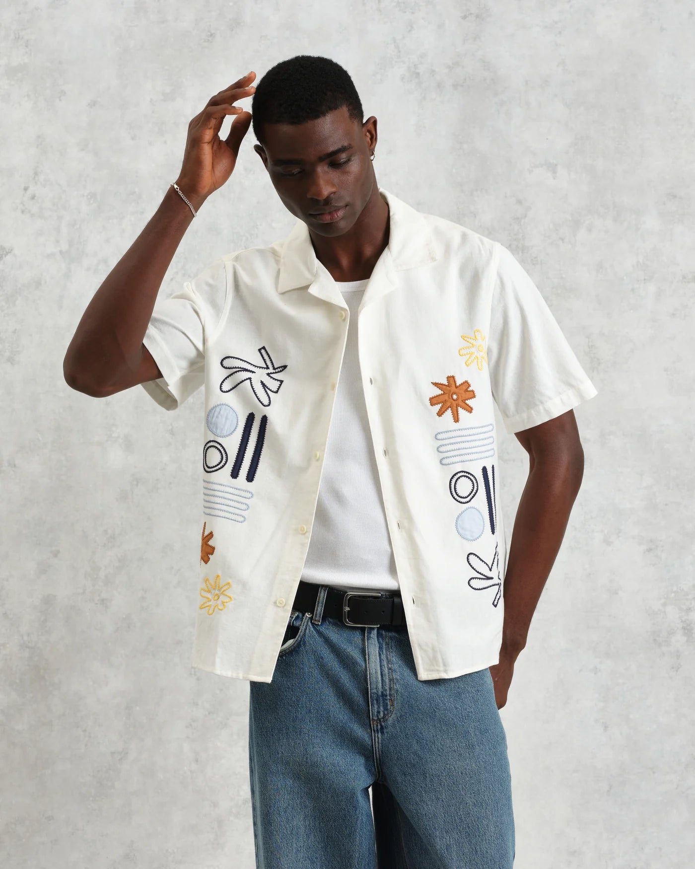 Wax London Didcot Short Sleeve Ecru And Multicolour Abstract Applique