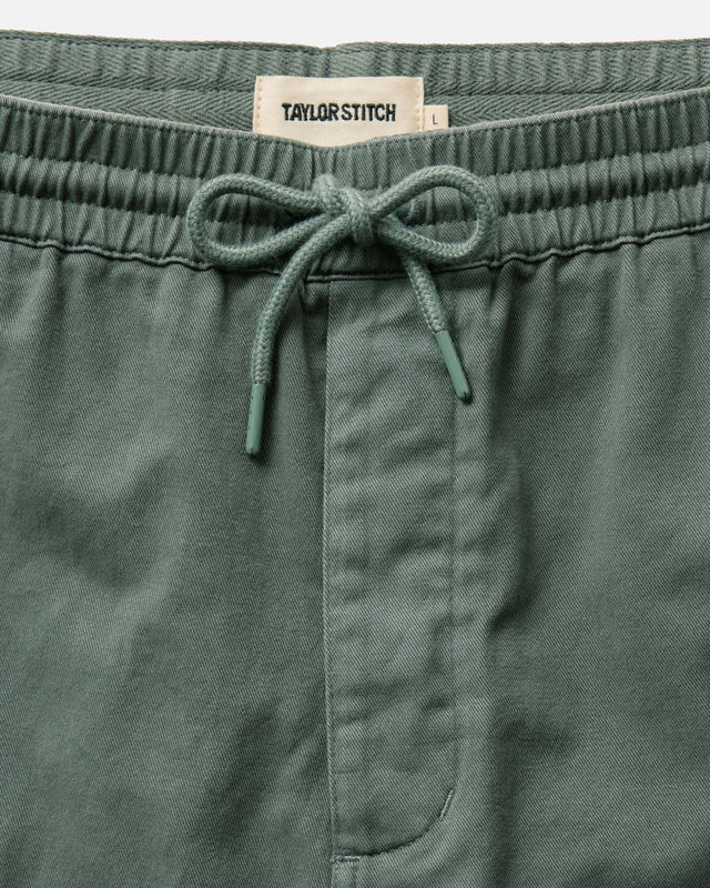 Taylor Stitch The Apres Short in Organic Deep Sea Foundation Twill